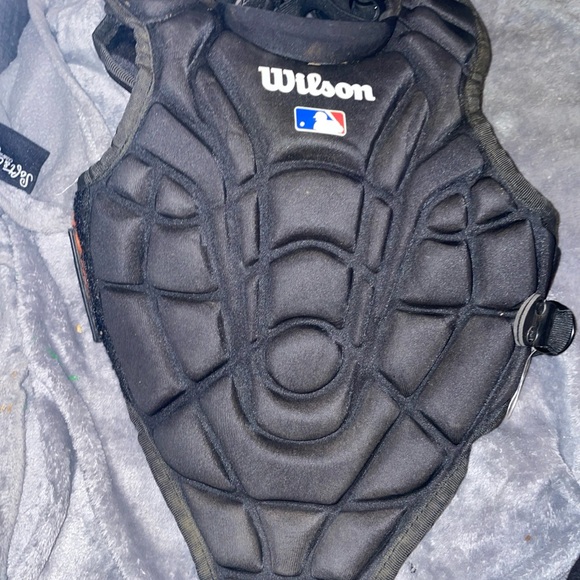 Wilson Black Catcher's Chest Protector - Picture 1 of 2